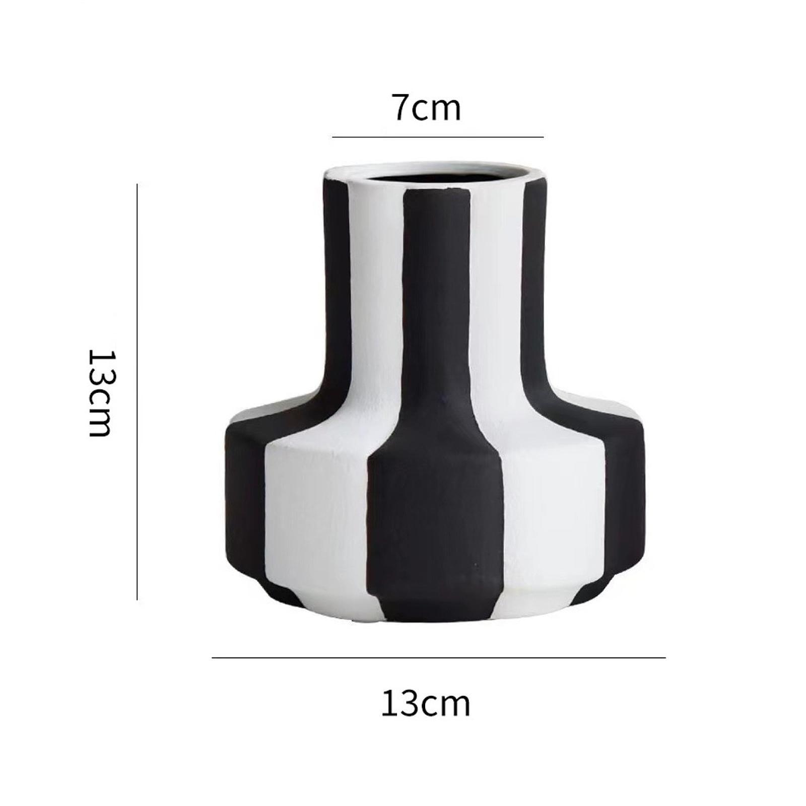 Desk Setup Minimalist - Elegante Vaso a Righe Bianche e